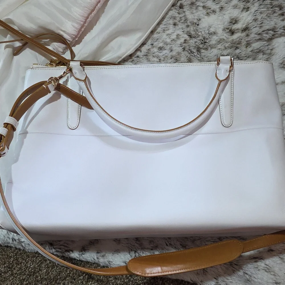 Coach Burough Bag - Picture 4 of 17